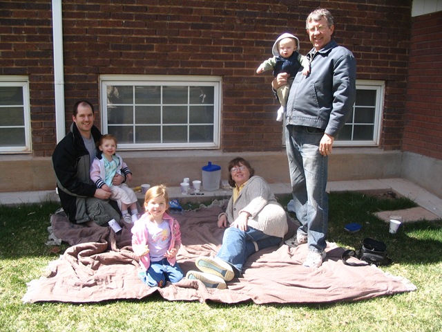 [2008_04_050172.jpg]