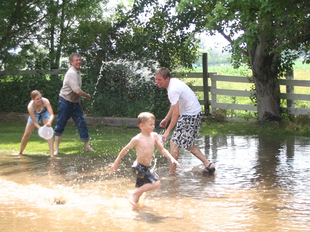 [2008_07_04 036[2].jpg]