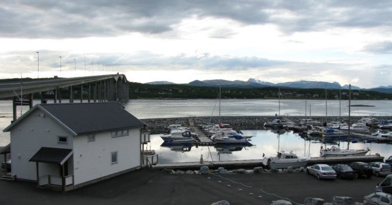 Vakre Norge i bilder: Småbåthavn på Finnsnes i Lenvik kommune