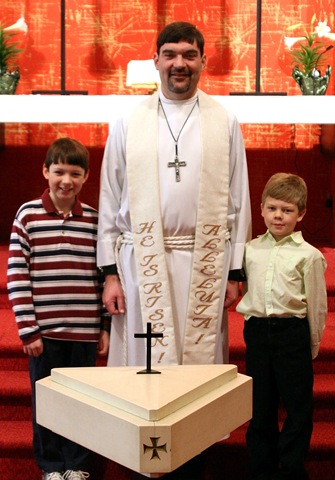 [Ethan & Taylor with Pastor Kocha[4].jpg]