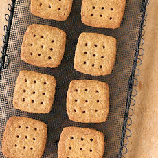 Brown-Sugar and Pecan Shortbread Cookies