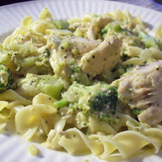 Crock Pot Golden Chicken and Noodles