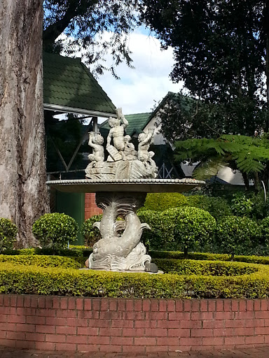Manorfields Fountain Statue
