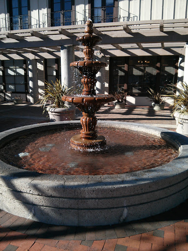 Fountain at La Paz Plaza 