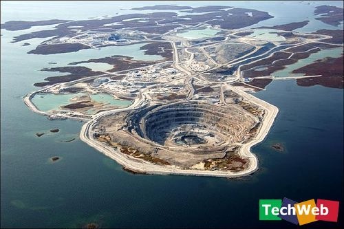 七個令人顫慄的人造巨大洞穴,米爾金剛礦場（The Mirny diamond mine）,金伯利鑽石場（The Kimberley mine）,光榮洞（The Glory Hole）,賓翰峽谷銅礦場（Bingham Canyon Mine）,藍色大洞(Great Blue Hole),Diavik 礦井（The Diavik Diamond Mine）,深陷(sinkhole)