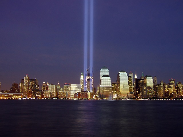 [Wtc-2004-memorial[3].jpg]