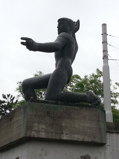 Statue Heinrich Moser