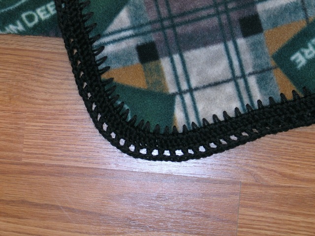 [EdgeryDoo John Deere blanket2[5].jpg]