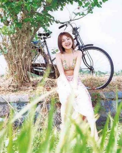 Yumi Adachi sexy gallery
