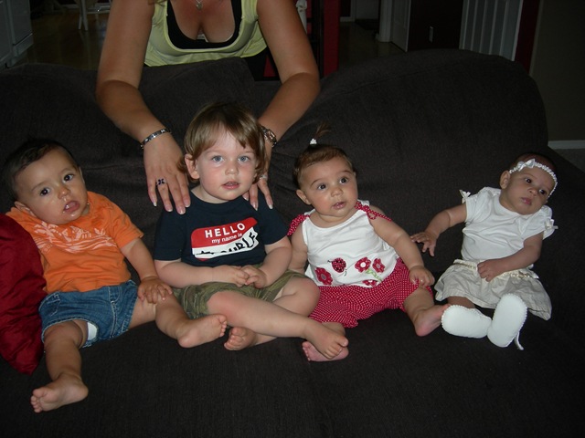 [playgroup4halfmonths0023.jpg]