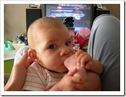 eating toes 004