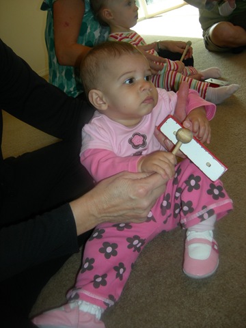 [Kindermusik with Yaya 010[3].jpg]