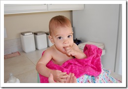 Naked eating 010