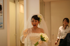 結婚式の新婦のスナップ写真の撮影の結婚