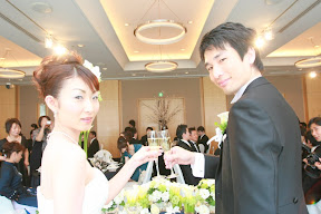 ウェディングの乾杯のスナップ写真の撮り方の結婚