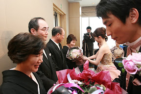 ウェディングの花束贈呈の写真の撮り方の結婚