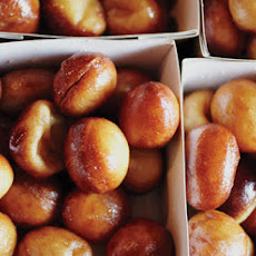 Maple Syrup-Soaked Doughnut Holes
