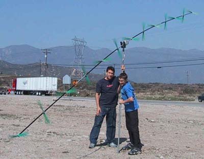 並行多翼タイプの風力発電機。