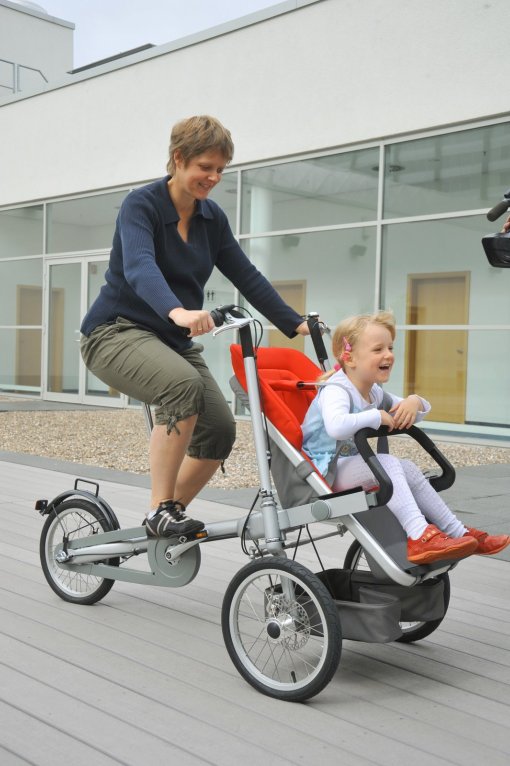 子供と一緒に楽しめそうな自転車。