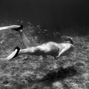 by Elena Cosma - Sports & Fitness Watersports