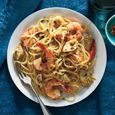 Linguine With Shrimp, Artichokes, and Crispy Bread Crumbs