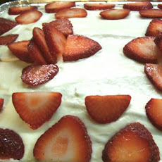 Strawberry Creamy-Dreamy Cake