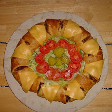 Scrumptious Cheeseburger Ring