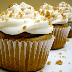 Gingerbread Cupcakes with Cream Cheese Frosting