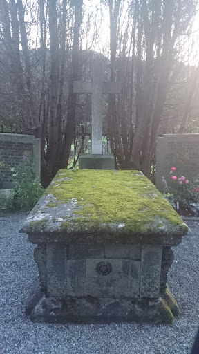 Tomb with cross