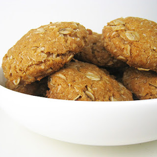 ANZAC BISCUIT
An Anzac biscuit is a sweet biscuit, popular in 
Australia and New Zealand, made using rolled 
oats, flour, des