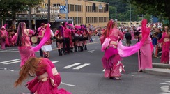 Belly Dancers a la Pink