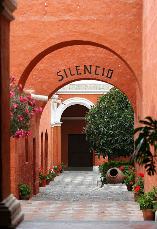 [silencio[2].jpg]