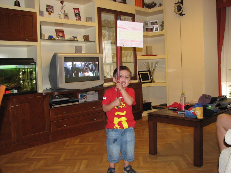 Daniel animando a España