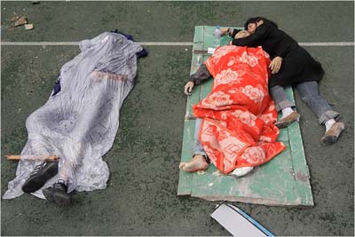 china-woman-grieving.jpg