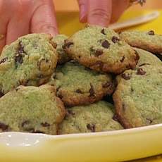 Mint Chocolate Chip Cookies with Ice Cream