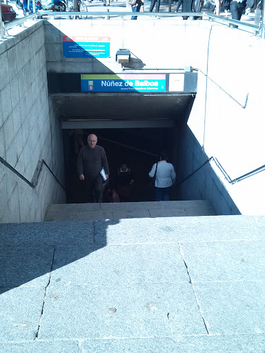Entrada Metro Nuñez De Balboa