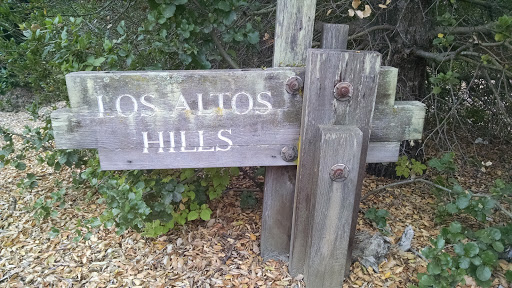 Los Altos Hills Entrance Marker