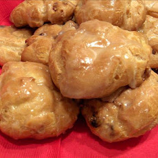 Lemon Frosted Golden Raisin Buns
