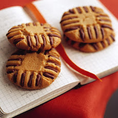 Chocolate-Piped Peanut Butter Cookies