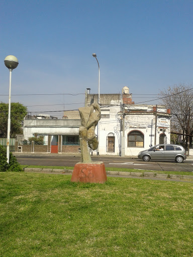 Escultura 2 En Plaza