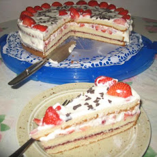 Fudge-Strawberry Cream Torte