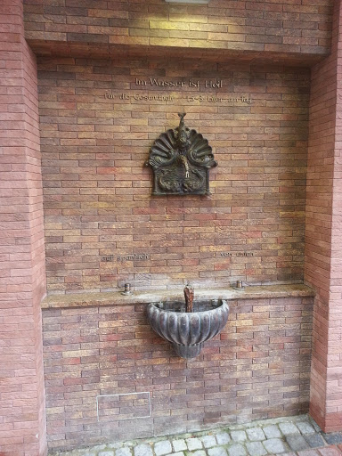 Alter wasserbrunnen 