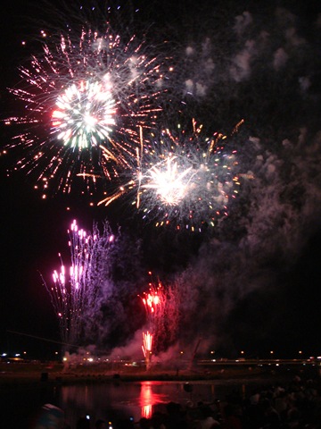 [Fuefuki Fireworks Festival 8-08 088[4].jpg]