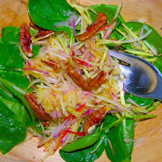 Be gone, afternoon slump, apple ginger salad