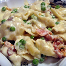 Simple & Creamy Tortellini Alfredo