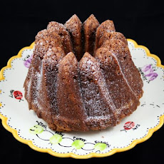 Banana Sour Cream Crunch Cake