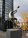 Dražen Petrović Statue