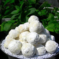 (Surprise!) Russian Tea Cakes
