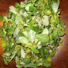 Purslane and Muscat Grape Salad