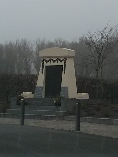 Aubencheul au Bac - Monument aux Morts